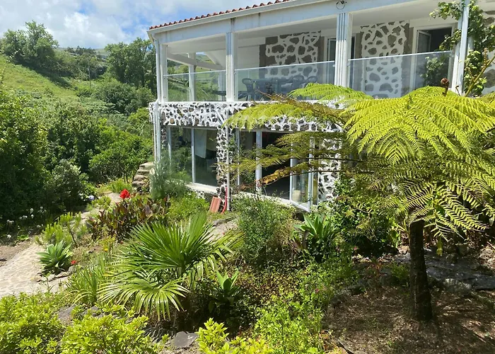 Moradia Terra Cha Sea View 1 To 4 Pers